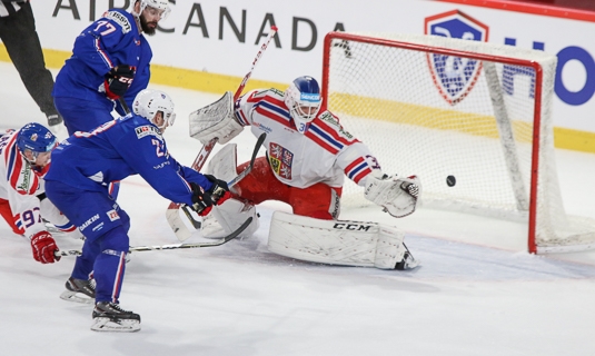 Photo hockey Equipes de France -  : France (FRA) vs République Tchèque (CZE) - La République Tchèque renverse l’équipe de France