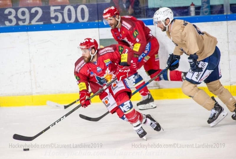 Photo hockey Hockey en Europe - : Grenoble vs La Chaux-de-Fonds - L’efficacité encore en vacances Photo hockey Hockey en Europe - : Grenoble vs La Chaux-de-Fonds - L’efficacité encore en vacances