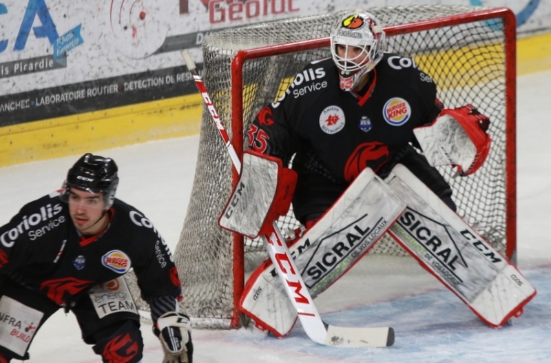 Photo hockey Hockey en France -  : Amiens  vs Rouen - Amiens et Rouen en séance de travail