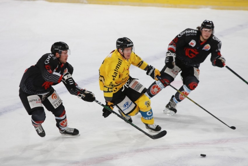 Photo hockey Hockey en France -  : Amiens  vs Rouen - Amiens et Rouen en séance de travail