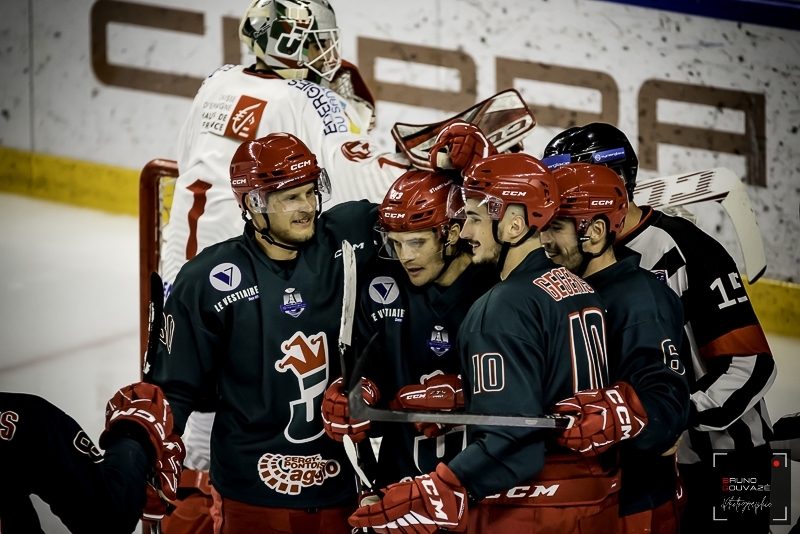 Photo hockey Hockey en France -  : Cergy-Pontoise vs Amiens  - Prépa : La belle revanche des Jokers