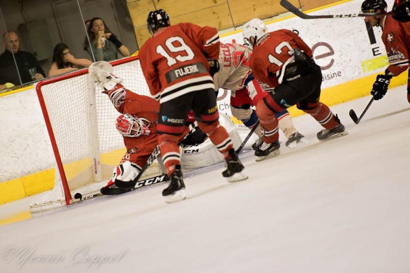 Photo hockey Hockey en France - : Chamonix vs Grenoble - Les Br没leurs d Photo hockey Hockey en France - : Chamonix vs Grenoble - Les Br没leurs d