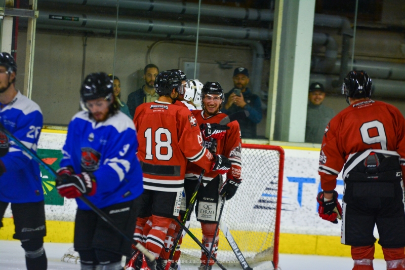 Photo hockey Hockey en France - : Chamonix vs Mulhouse - Victoire chamoniarde en préparation Photo hockey Hockey en France - : Chamonix vs Mulhouse - Victoire chamoniarde en préparation