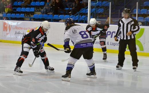 Photo hockey Hockey en France - : La Roche-sur-Yon vs Nantes - Amical : Rentrée des classes difficile pour les Yonnais Photo hockey Hockey en France - : La Roche-sur-Yon vs Nantes - Amical : Rentrée des classes difficile pour les Yonnais