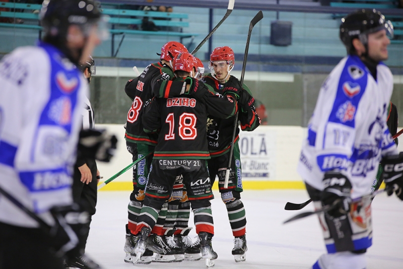 Photo hockey Hockey en France -  : Mont-Blanc vs Courchevel-Méribel-Pralognan - Préparation D1 : Premier gain pour Mont-Blanc