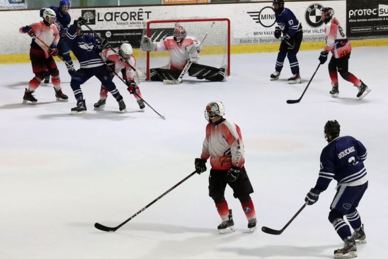 Photo hockey Hockey en France -  : Paris (FV) vs La Roche-sur-Yon II - FINALE - Les Aigles montrent qui ils sont !