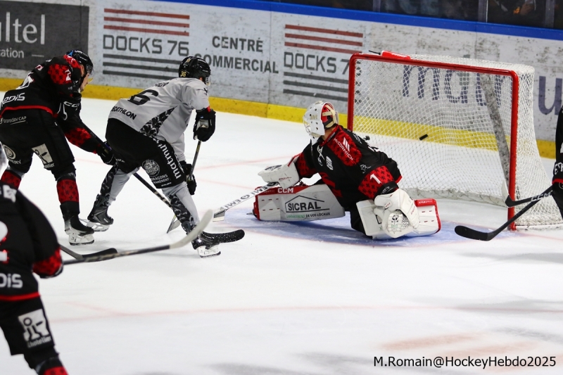 Photo hockey Hockey en France -  : Rouen vs Amiens  - Rouen conclue sa prépa par une victoire.