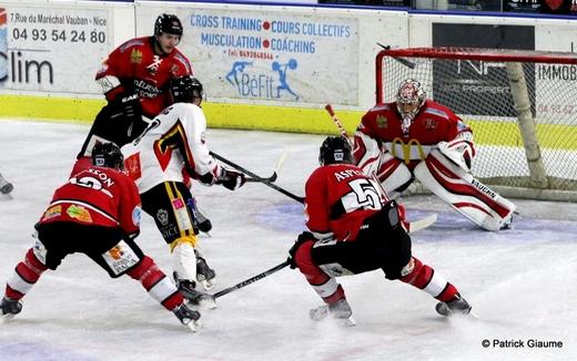 Photo hockey Hockey en France - Hockey en France - Briançon de justesse contre Nice Photo hockey Hockey en France - Hockey en France - Briançon de justesse contre Nice