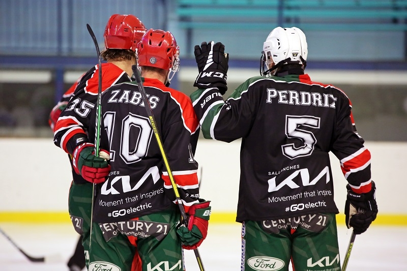 Photo hockey Hockey en France - Hockey en France - Les Wildcats s’offrent les Yétis ! Photo hockey Hockey en France - Hockey en France - Les Wildcats s’offrent les Yétis !
