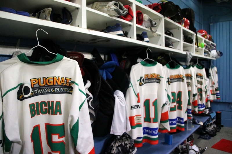 Photo hockey Hockey en France - Hockey en France : Mont-Blanc (Les Yetis) - D2 Play-Off : 24h avec le HC Mont-Blanc Photo hockey Hockey en France - Hockey en France : Mont-Blanc (Les Yetis) - D2 Play-Off : 24h avec le HC Mont-Blanc