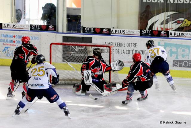 Photo hockey Hockey en France - Hockey en France - Riviera Cup : Chamonix en six face Ă Neuilly Photo hockey Hockey en France - Hockey en France - Riviera Cup : Chamonix en six face Ă Neuilly