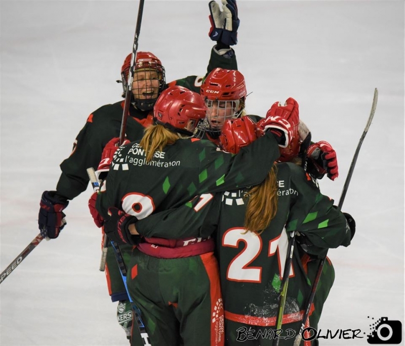 Photo hockey Hockey Féminin - : Cergy-Pontoise vs Amiens - Féminines - La poule Nord change de dauphin Photo hockey Hockey Féminin - : Cergy-Pontoise vs Amiens - Féminines - La poule Nord change de dauphin