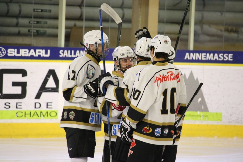 Photo hockey Hockey Mineur - Hockey Mineur - U20 Elite : Le HC74 en contrôle Photo hockey Hockey Mineur - Hockey Mineur - U20 Elite : Le HC74 en contrôle