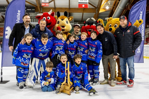 Photo hockey Hockey Mineur - Hockey Mineur - Week-end de hockey inoubliable dans les Hautes Aples - Trophée Bauer 2025 Photo hockey Hockey Mineur - Hockey Mineur - Week-end de hockey inoubliable dans les Hautes Aples - Trophée Bauer 2025