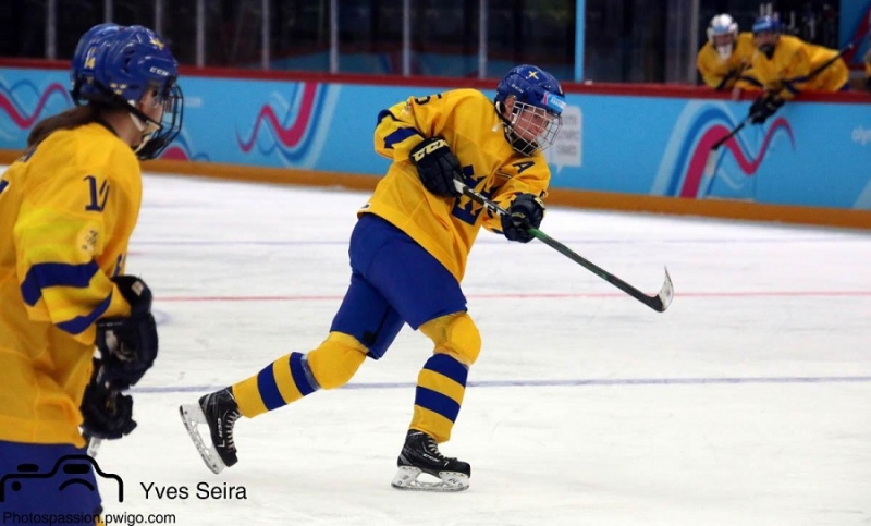 Photo hockey Jeux olympiques - : Allemagne (GER) vs Suède (SWE) - Irrésistible Tre Kronor Photo hockey Jeux olympiques - : Allemagne (GER) vs Suède (SWE) - Irrésistible Tre Kronor