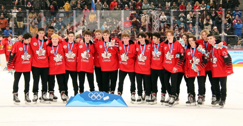 Photo hockey Jeux olympiques - : Canada (CAN) vs Finlande (FIN) - L Photo hockey Jeux olympiques - : Canada (CAN) vs Finlande (FIN) - L