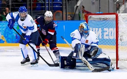 Photo hockey Jeux olympiques - Jeux olympiques - JO : USA vs Finlande - Les Américaines logiquement