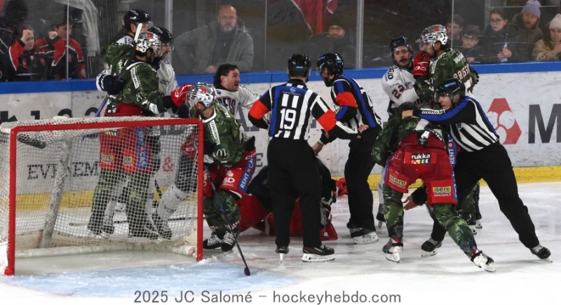 Photo hockey Jeux olympiques - Jeux olympiques - JO 2026 - La bagarre Canada France relance les débats Photo hockey Jeux olympiques - Jeux olympiques - JO 2026 - La bagarre Canada France relance les débats