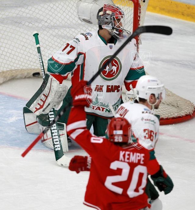 Photo hockey KHL - Kontinental Hockey League - KHL - Kontinental Hockey League - KHL : Le Chevalier terrasse la panthère