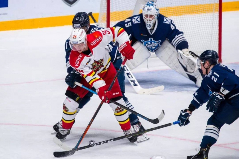 Photo hockey KHL - Kontinental Hockey League - KHL - Kontinental Hockey League - KHL : Le peuple fait chuter le maître