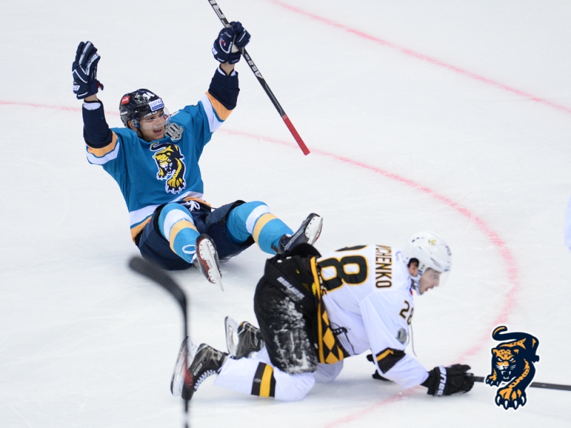 Photo hockey KHL - Kontinental Hockey League - KHL - Kontinental Hockey League - KHL : Le soleil brille sur la c么te Photo hockey KHL - Kontinental Hockey League - KHL - Kontinental Hockey League - KHL : Le soleil brille sur la c么te