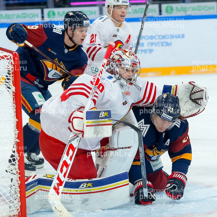 Photo hockey KHL - Kontinental Hockey League - KHL - Kontinental Hockey League - KHL : Lourd comme du métal