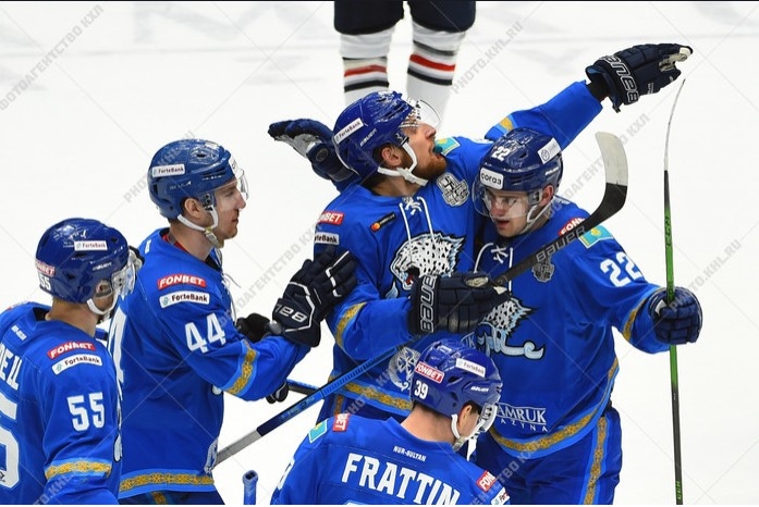 Photo hockey KHL - Kontinental Hockey League ARCHIVES - KHL - Kontinental Hockey League ARCHIVES - KHL : Le suspense continue