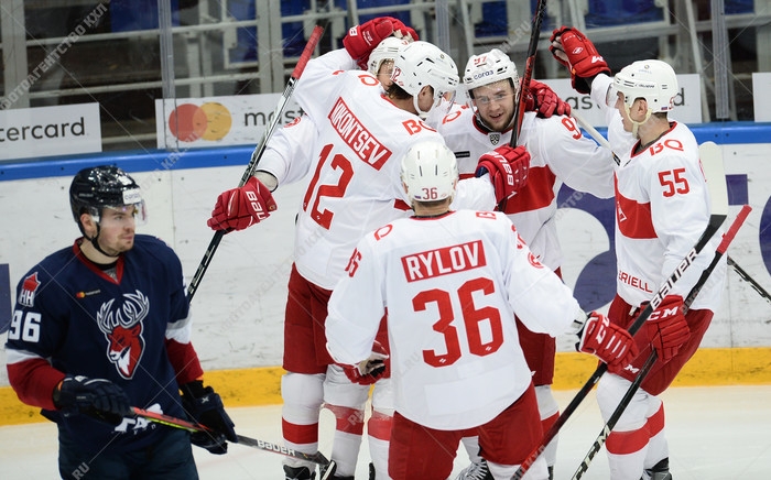 Photo hockey KHL - Kontinental Hockey League ARCHIVES - KHL - Kontinental Hockey League ARCHIVES - KHL : Une seconde de bonheur