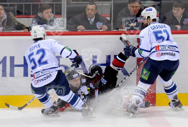 Photo hockey KHL - Kontinental Hockey League ARCHIVES - KHL - Kontinental Hockey League ARCHIVES - Un peu plus près des étoiles Photo hockey KHL - Kontinental Hockey League ARCHIVES - KHL - Kontinental Hockey League ARCHIVES - Un peu plus près des étoiles