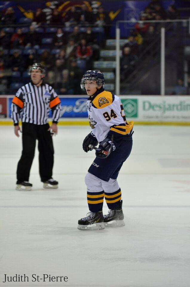 Photo hockey LHJMQ - Ligue de Hockey Junior Majeur du Québec - LHJMQ - Ligue de Hockey Junior Majeur du Québec - LHJMQ : Shawinigan arrête Chicoutimi