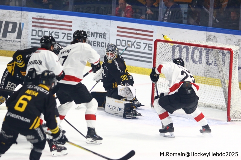 Photo hockey Ligue Magnus - Ligue Magnus  : 17ème journée : Rouen vs Chamonix  - Les Dragons s’imposent sans briller.