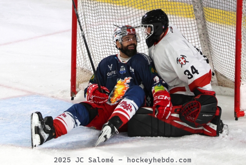 Photo hockey Ligue Magnus - Ligue Magnus : 23ème journée : Grenoble vs Chamonix - Grenoble blanchit à nouveau Chamonix Photo hockey Ligue Magnus - Ligue Magnus : 23ème journée : Grenoble vs Chamonix - Grenoble blanchit à nouveau Chamonix