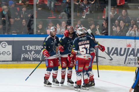 Photo hockey Ligue Magnus - Ligue Magnus  : 33ème journée : Grenoble  vs Cergy-Pontoise - Grenoble ne laisse rien à son adversaire !