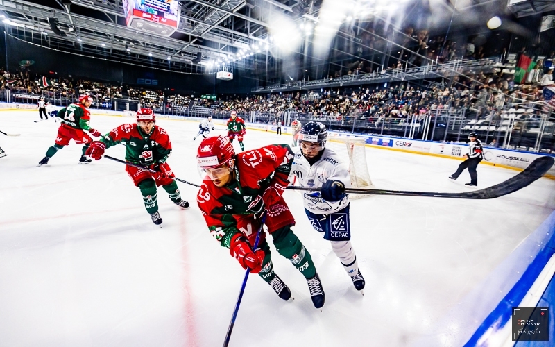 Photo hockey Ligue Magnus - Ligue Magnus : 3ème journée : Cergy-Pontoise vs Gap - Gap reprend des couleurs à Cergy Photo hockey Ligue Magnus - Ligue Magnus : 3ème journée : Cergy-Pontoise vs Gap - Gap reprend des couleurs à Cergy