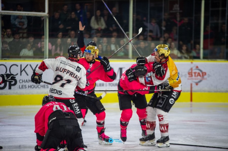 Photo hockey Ligue Magnus - Ligue Magnus  : 7ème journée : Chamonix  vs Amiens  - 7ème journée - Chamonix vs Briançon