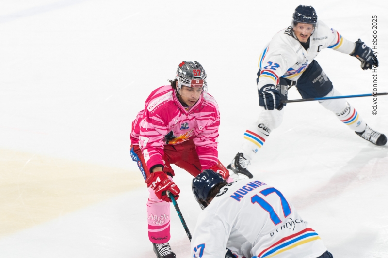 Photo hockey Ligue Magnus - Ligue Magnus : 9ème journée : Grenoble vs Nice - Les Aigles se brûlent les ailes à Grenoble Photo hockey Ligue Magnus - Ligue Magnus : 9ème journée : Grenoble vs Nice - Les Aigles se brûlent les ailes à Grenoble
