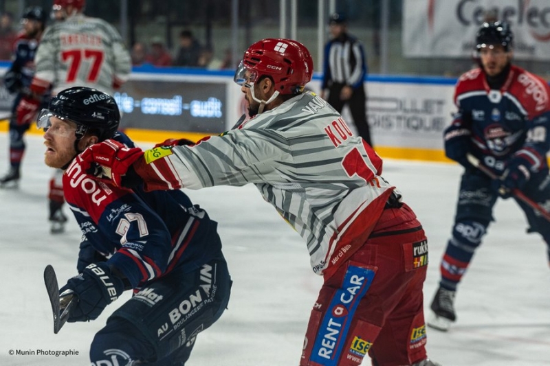 Photo hockey Ligue Magnus - Ligue Magnus - 1/2 de Finale - Match 6 : Angers  vs Grenoble  - Angers frappe fort et éteint Grenoble