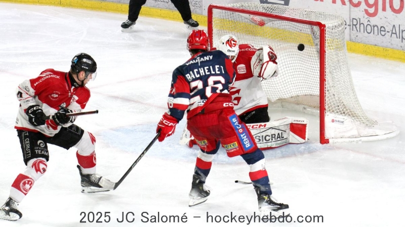 Photo hockey Ligue Magnus - Ligue Magnus - 1/2 Finale - Match 2 : Grenoble vs Amiens - Grenoble égalise face à Amiens Photo hockey Ligue Magnus - Ligue Magnus - 1/2 Finale - Match 2 : Grenoble vs Amiens - Grenoble égalise face à Amiens