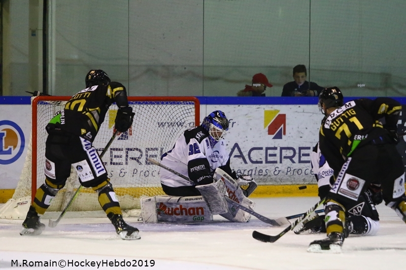 Photo hockey Ligue Magnus - Ligue Magnus - 1/2 finale match 2 : Rouen vs Gap - Un match gagné difficilement pour Rouen Photo hockey Ligue Magnus - Ligue Magnus - 1/2 finale match 2 : Rouen vs Gap - Un match gagné difficilement pour Rouen