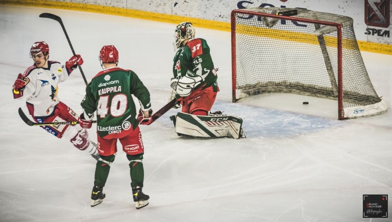Photo hockey Ligue Magnus - Ligue Magnus - 1/2 finale match 3 : Cergy-Pontoise vs Grenoble  - Héroïques, les Jokers renversent les Brûleurs de loups