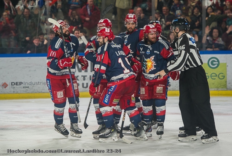Photo hockey Ligue Magnus - Ligue Magnus - 1/2 Finale match 3 : Grenoble vs Bordeaux - Grenoble revient à 2-1 ! Photo hockey Ligue Magnus - Ligue Magnus - 1/2 Finale match 3 : Grenoble vs Bordeaux - Grenoble revient à 2-1 !