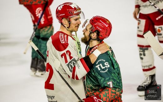 Photo hockey Ligue Magnus - Ligue Magnus - 1/2 finale match 4 : Cergy-Pontoise vs Grenoble - LM : Grenoble défendra son titre en finale Photo hockey Ligue Magnus - Ligue Magnus - 1/2 finale match 4 : Cergy-Pontoise vs Grenoble - LM : Grenoble défendra son titre en finale