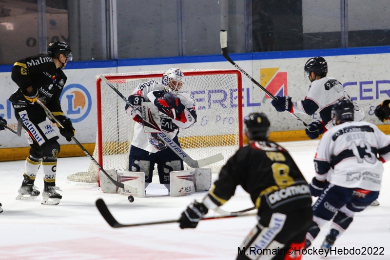 Photo hockey Ligue Magnus - Ligue Magnus - 1/2 finale match 4 : Rouen vs Angers - LM : Le réveil du dragon. Photo hockey Ligue Magnus - Ligue Magnus - 1/2 finale match 4 : Rouen vs Angers - LM : Le réveil du dragon.