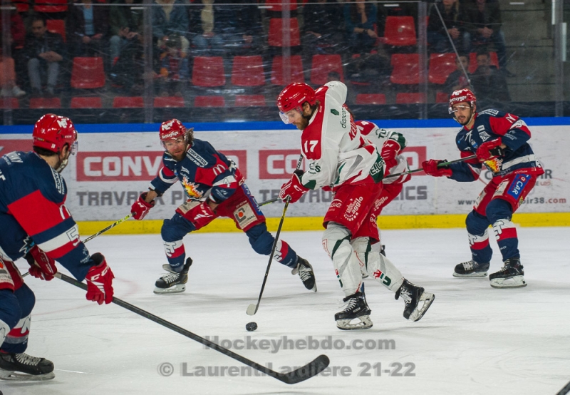 Photo hockey Ligue Magnus - Ligue Magnus - 1/2 finale match 5 : Grenoble vs Cergy-Pontoise - Blanchissage pour conclure la série! Photo hockey Ligue Magnus - Ligue Magnus - 1/2 finale match 5 : Grenoble vs Cergy-Pontoise - Blanchissage pour conclure la série!