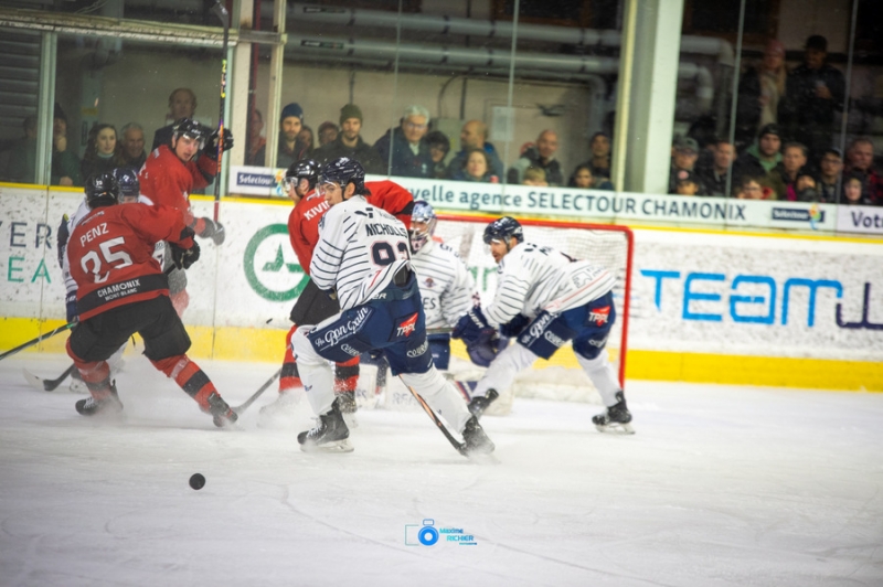 Photo hockey Ligue Magnus - Ligue Magnus - 1/4 de Finale - Match 3 : Chamonix  vs Angers  - Angers prend les devants à Chamonix