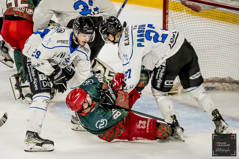 Photo hockey Ligue Magnus - Ligue Magnus - 1/4 finale match 5 : Cergy-Pontoise vs Gap - Les Jokers bouclent la série à domicile Photo hockey Ligue Magnus - Ligue Magnus - 1/4 finale match 5 : Cergy-Pontoise vs Gap - Les Jokers bouclent la série à domicile