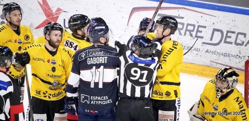Photo hockey Ligue Magnus - Ligue Magnus : 10ème journée : Angers  vs Rouen - Pas de point pour les Ducs