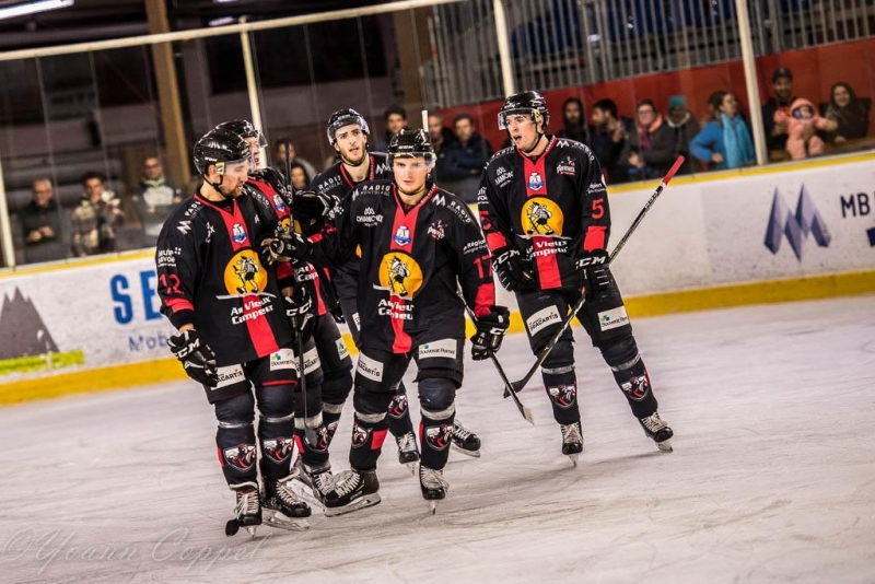 Photo hockey Ligue Magnus - Ligue Magnus : 10ème journée : Chamonix  vs Strasbourg  - L’Etoile Noire éteinte par les Pionniers en moins de 10 minutes