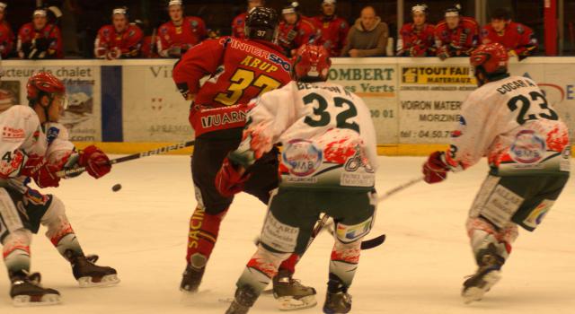 Photo hockey Ligue Magnus - Ligue Magnus : 10ème journée : Morzine-Avoriaz vs Mont-Blanc - Les Pingouins logiquement