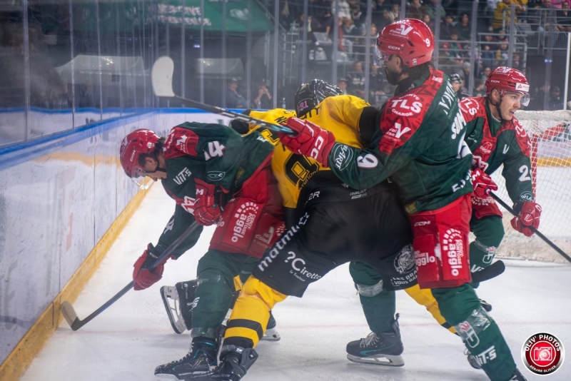 Photo hockey Ligue Magnus - Ligue Magnus : 10ème journée : Cergy-Pontoise vs Rouen - Emoussés, les Dragons perdent chez les Jokers Photo hockey Ligue Magnus - Ligue Magnus : 10ème journée : Cergy-Pontoise vs Rouen - Emoussés, les Dragons perdent chez les Jokers